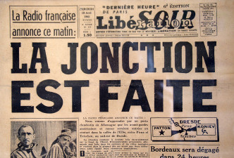 La jonction est faite Avril 1945.jpg