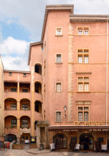 Lyon_PlaceNeuveSaintJean.jpg